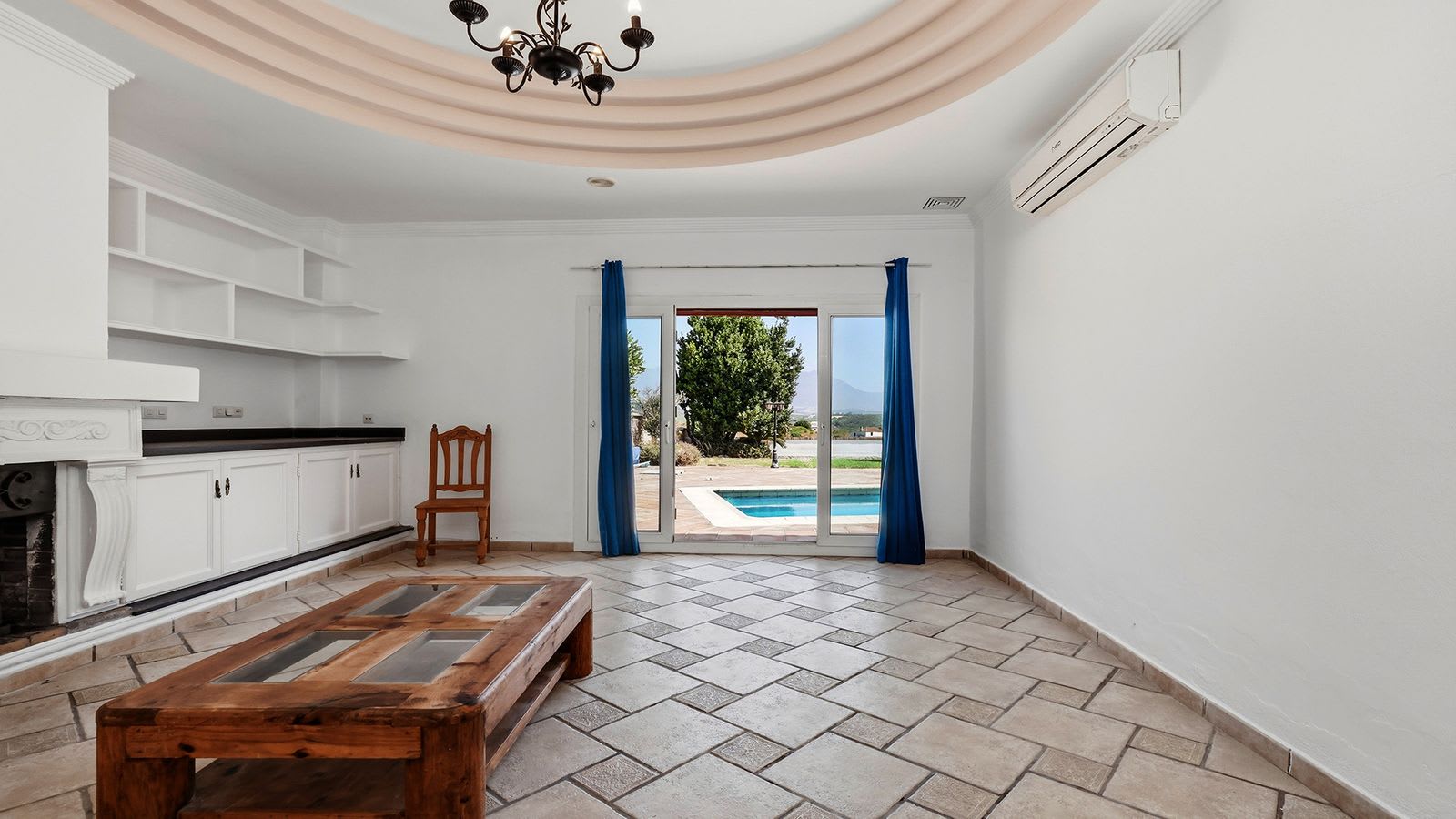 Villa til salgs i Manilva, Bilde 2