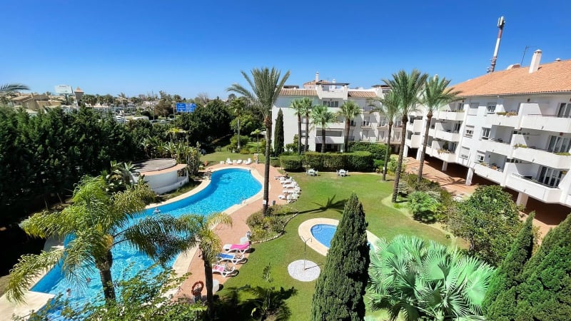 Duplex-penthouse til salgs i Nueva Andalucía