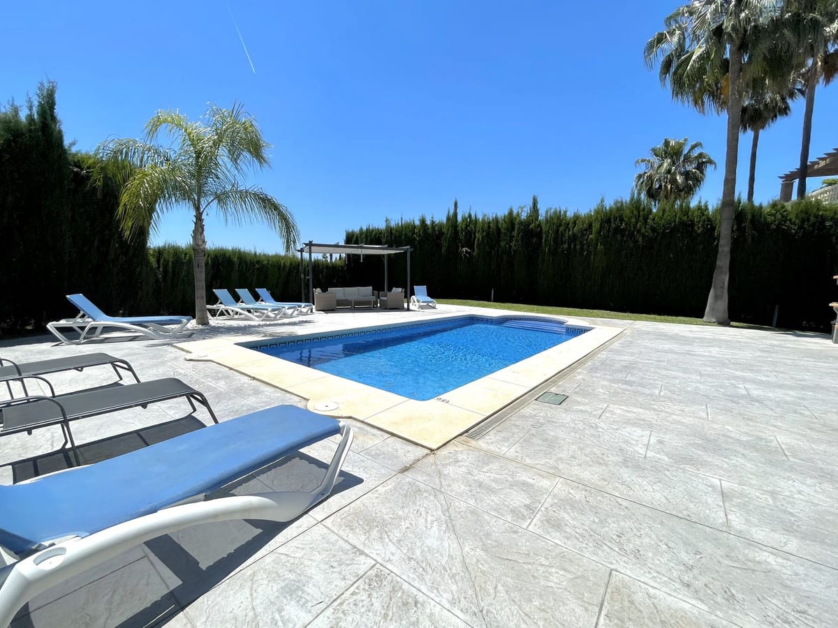 Frittliggende villa til salgs i Mijas Golf, Bilde 3