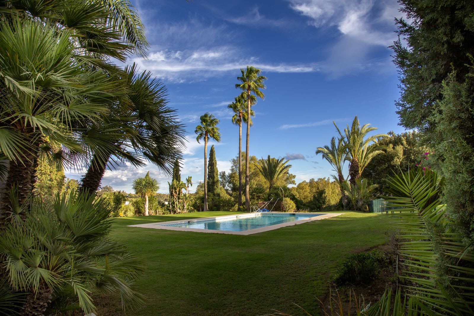 Frittliggende villa til salgs i La Cala Golf, Bilde 2