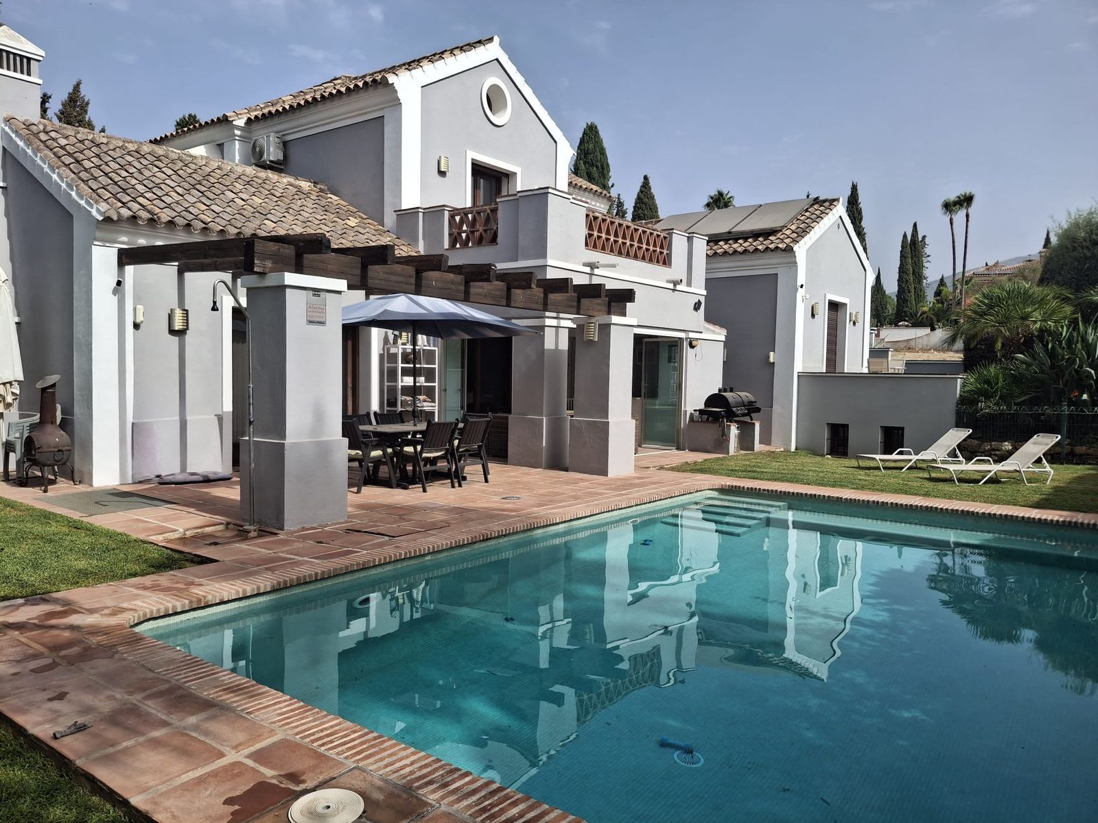 Frittliggende villa til salgs i Mijas Golf, Bilde 2