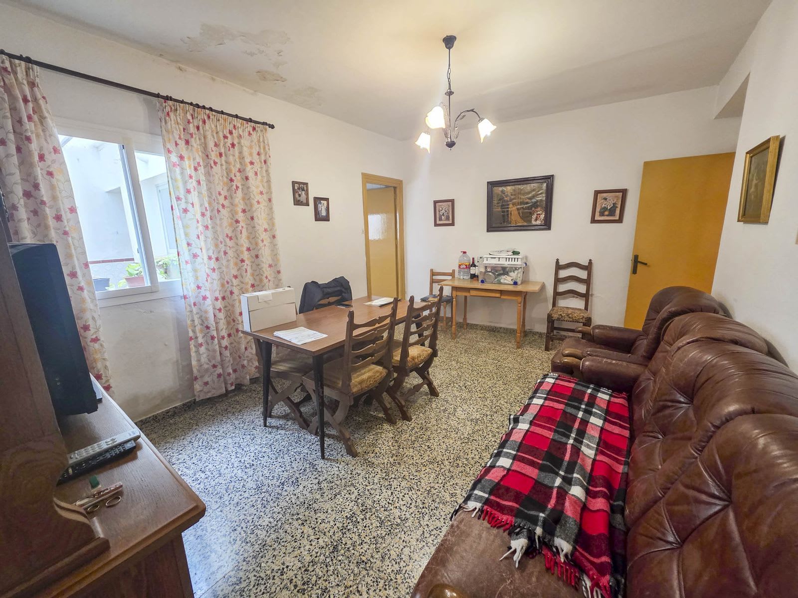 Rekkehus med 5 soverom til salgs i Estepona, Bilde 2