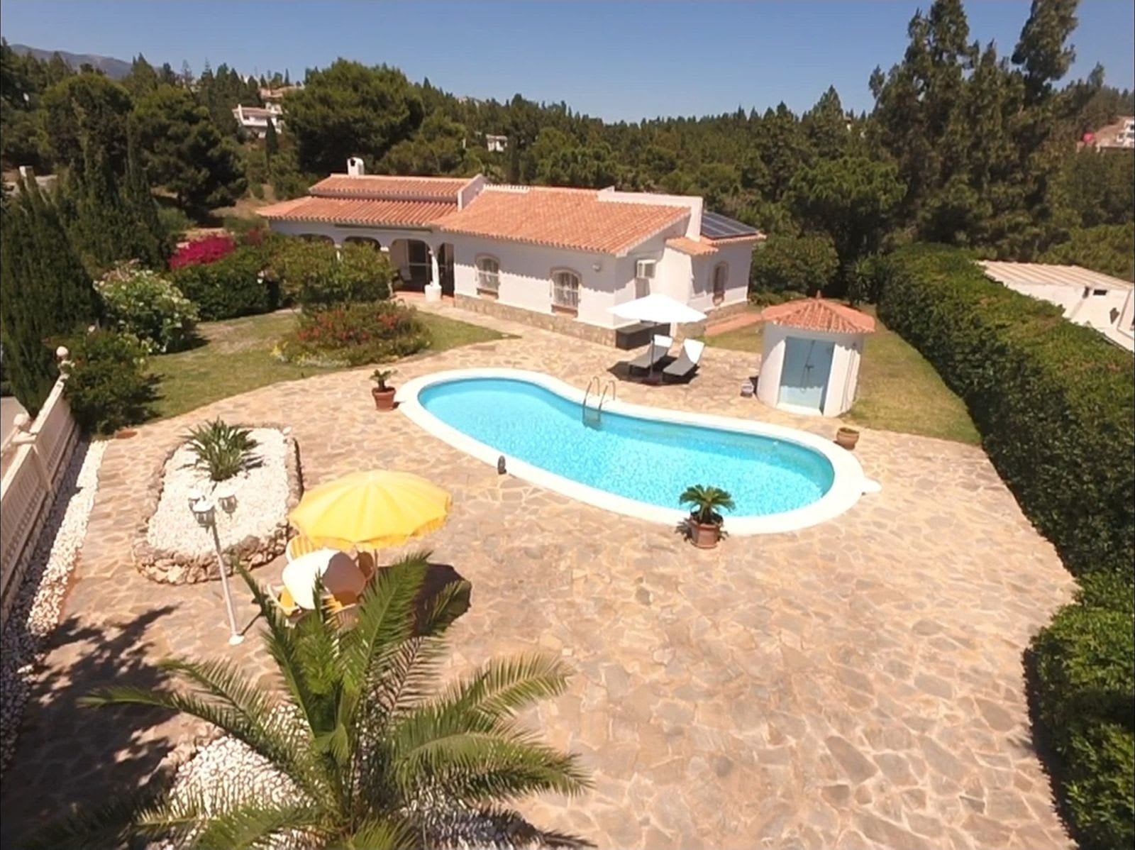 Frittliggende villa til salgs i El Chaparral, Bilde 2