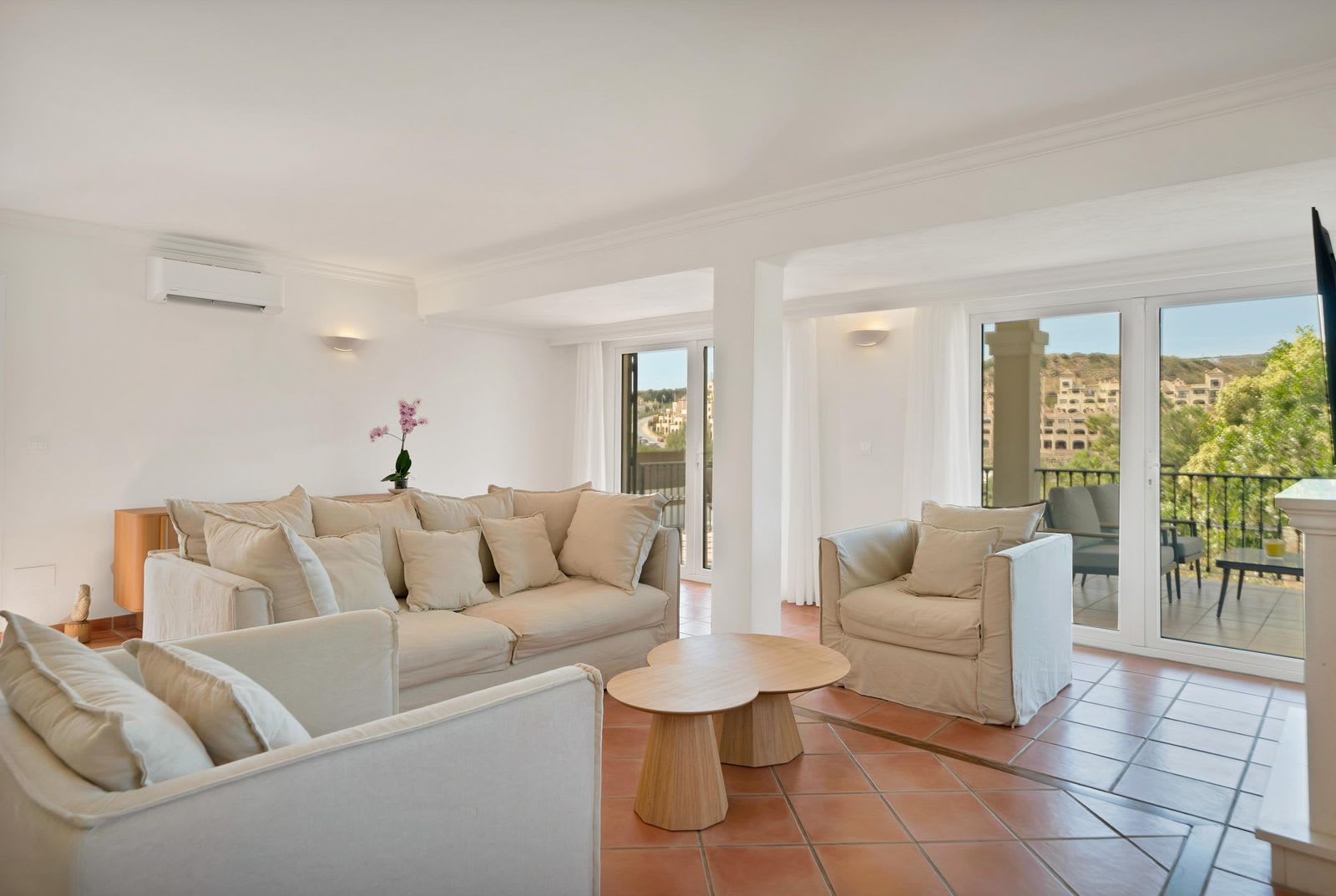 Frittliggende villa til salgs i Valle Romano, Estepona, Bilde 3