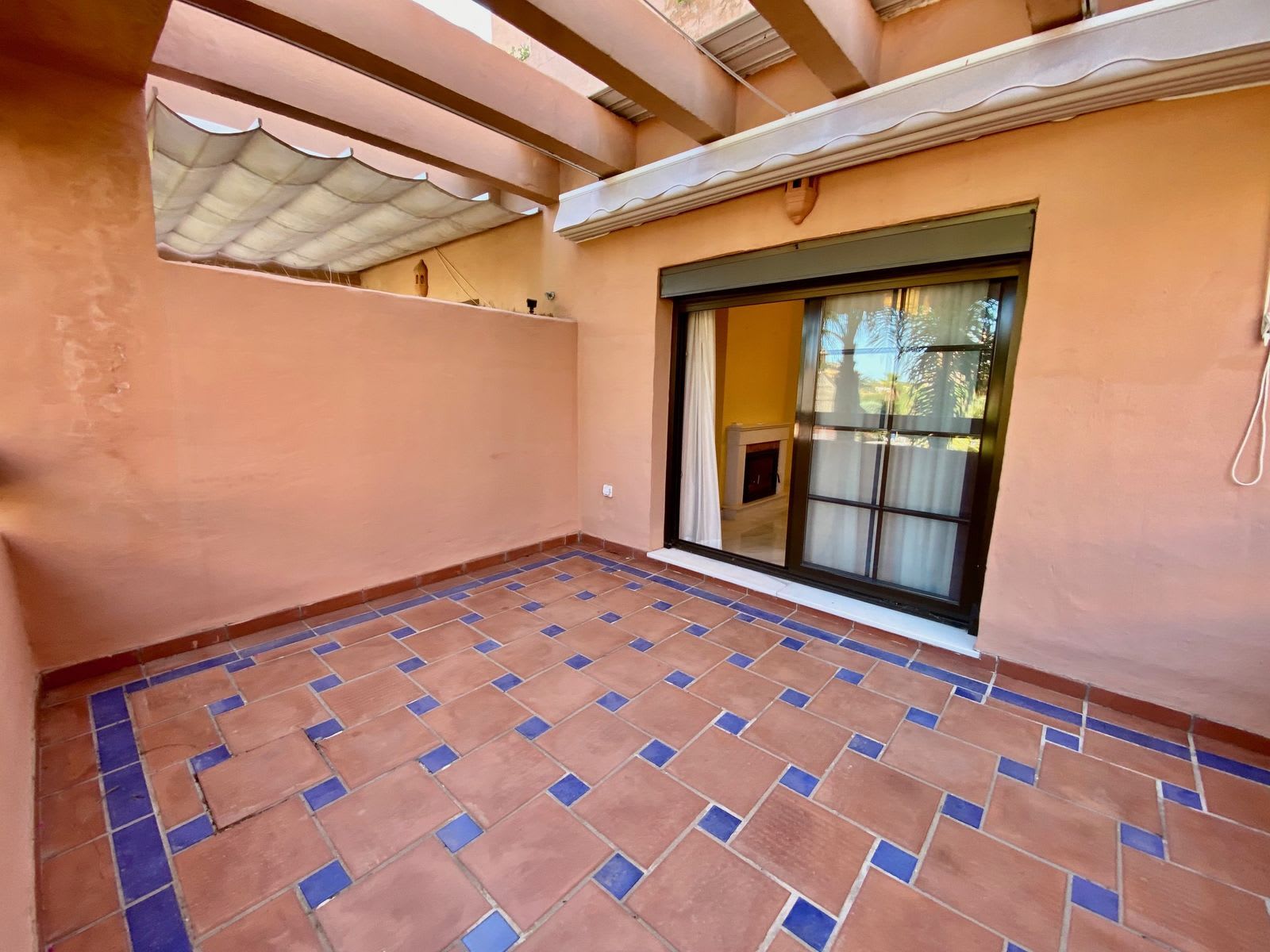 Apartment for sale in Hacienda del Sol, Photo 2