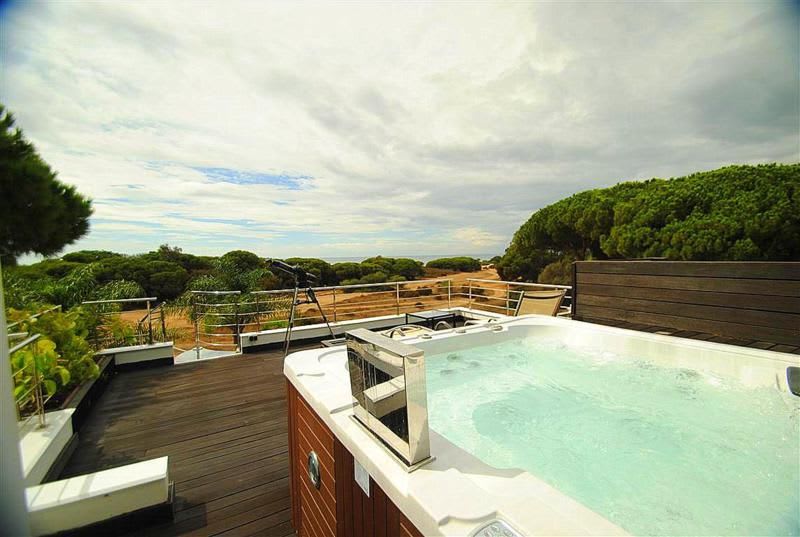 Frittliggende villa til salgs i Cabopino, Bilde 3