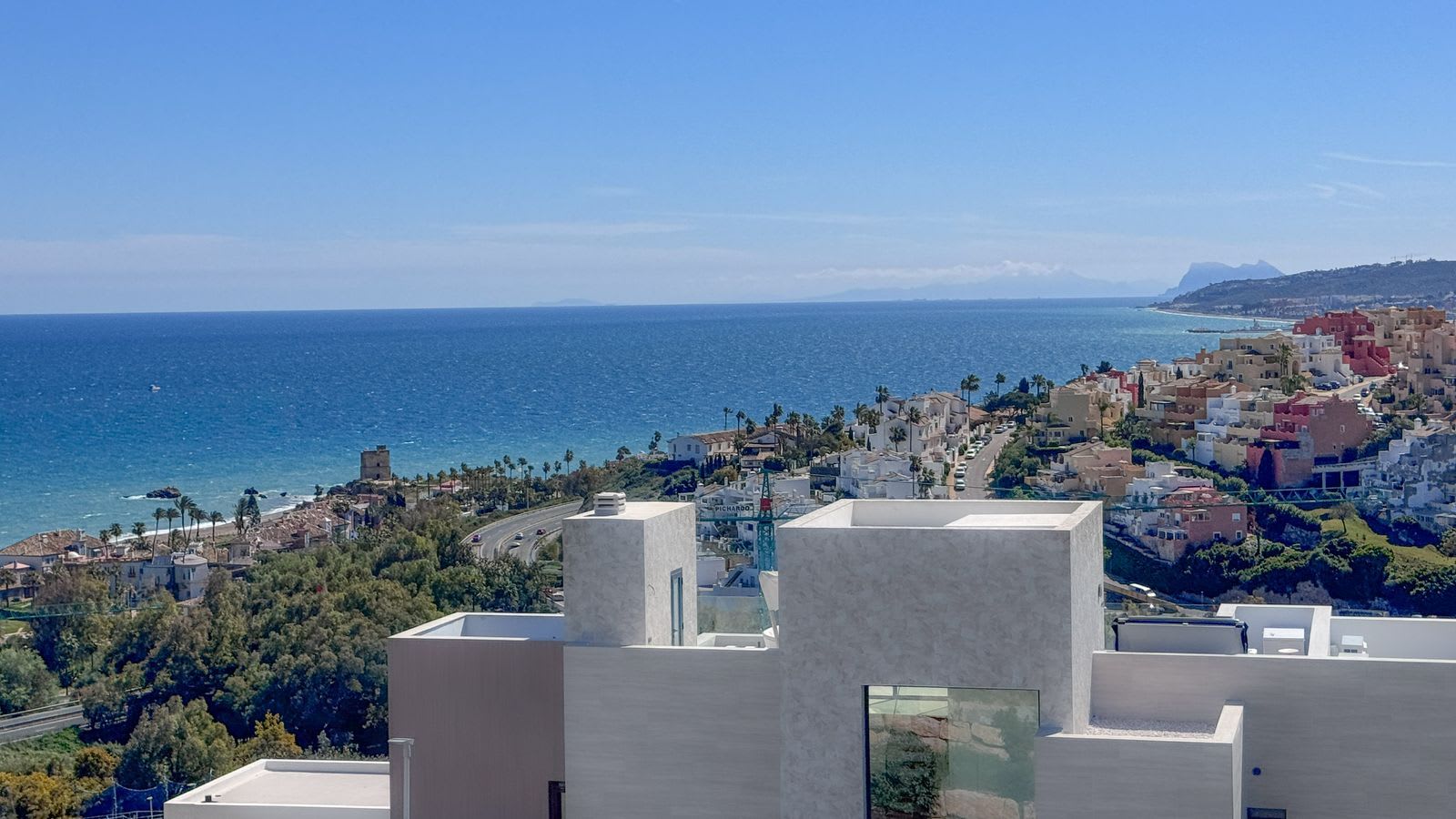 Penthouse til salgs i Casares Playa, Bilde 2