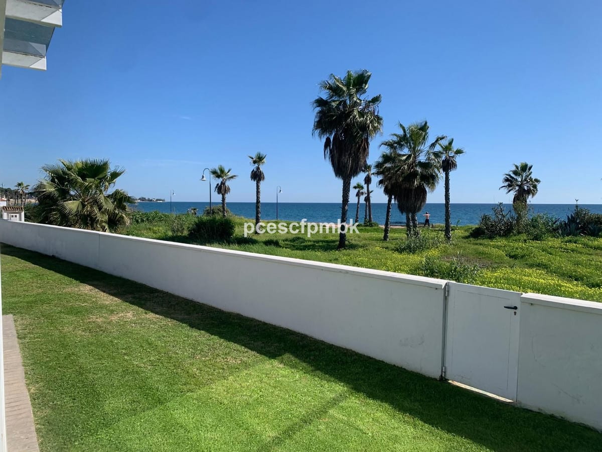 Villa til salgs i Estepona, Bilde 2