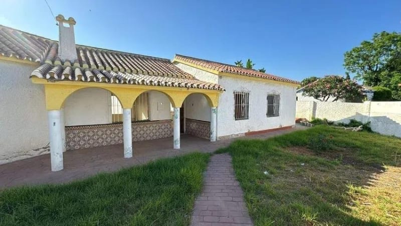 Frittliggende villa til salgs i Málaga, Cortijo de Maza-Finca Monsalvez-El Olivar