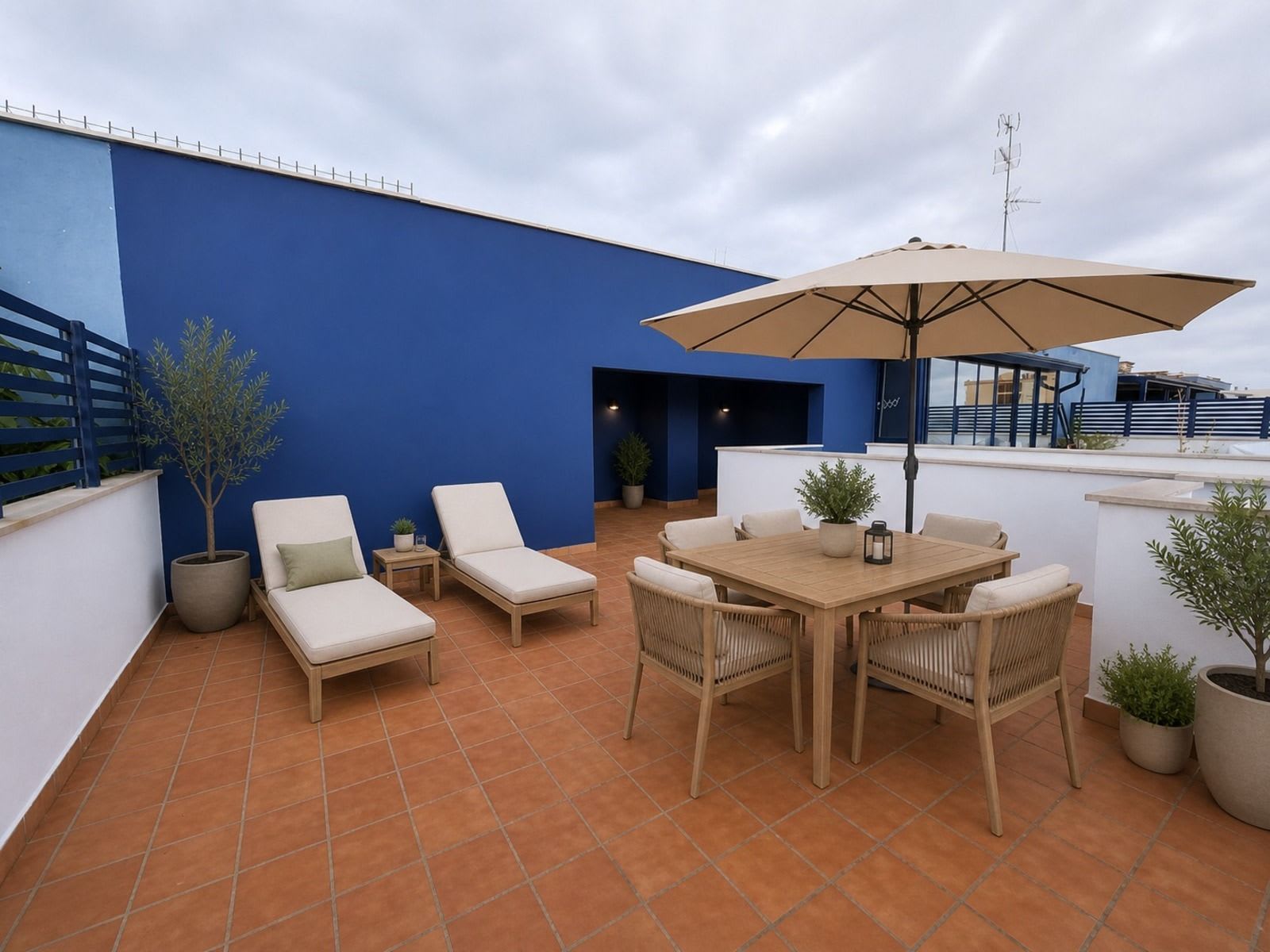 Toppleilighet til salgs i Estepona, Bilde 3