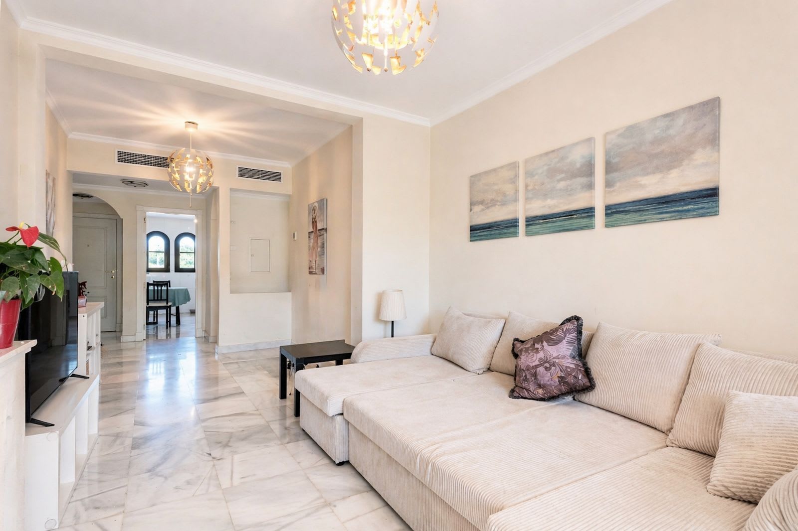 Leilighet midt i bygget til salgs i Hacienda del Sol, Bilde 3