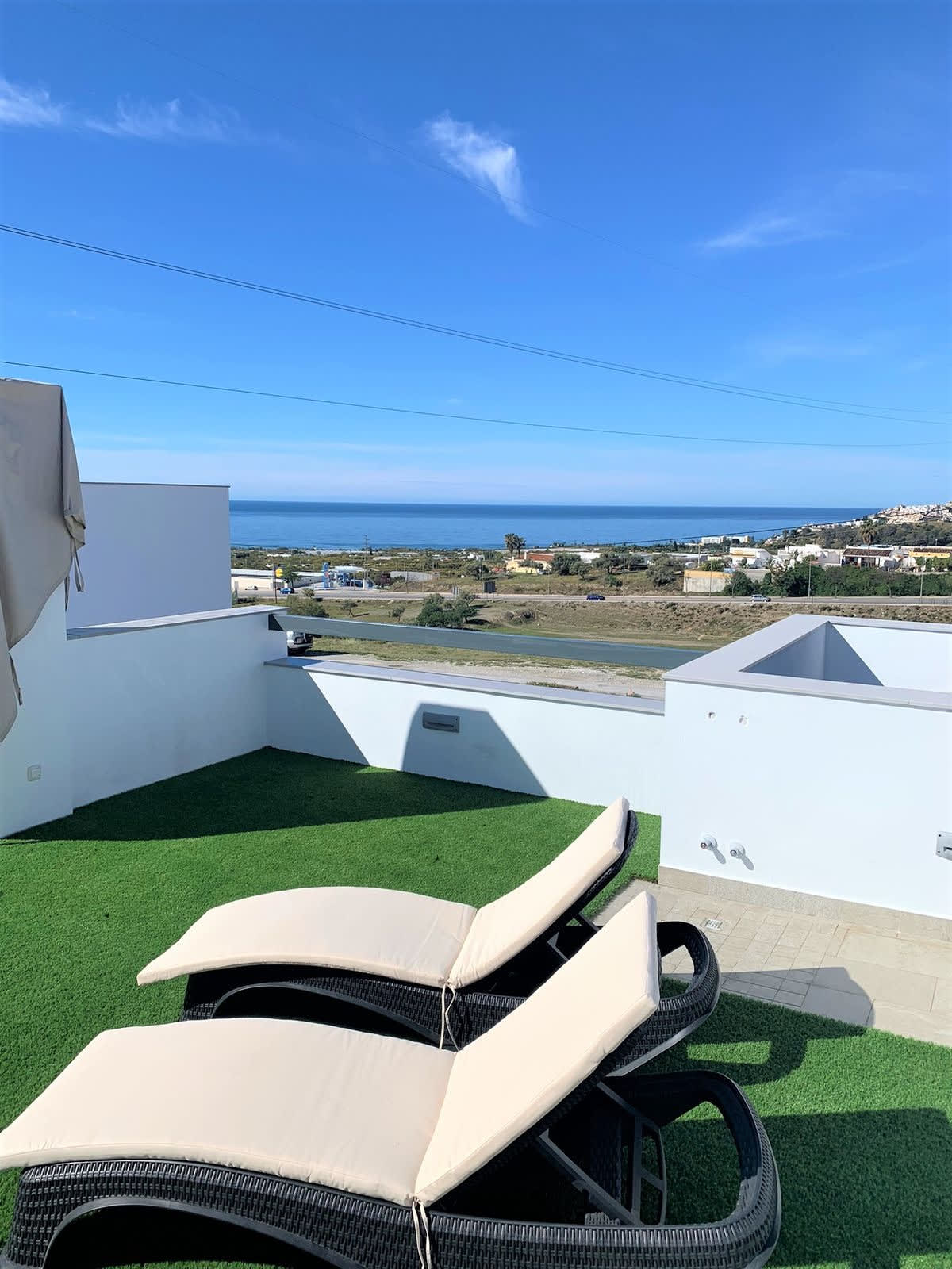 Frittliggende villa til salgs i Nerja, Bilde 2