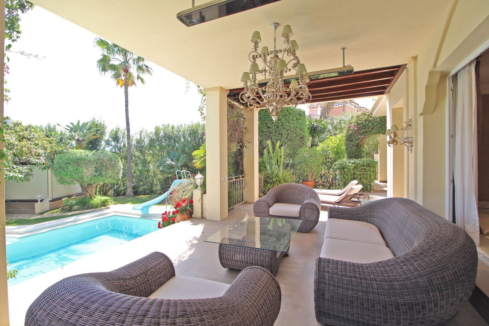 Frittliggende villa til salgs i Bahía de Marbella, Bilde 2