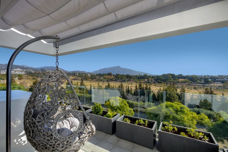 Toppleilighet med 2 soverom til salgs i Estepona