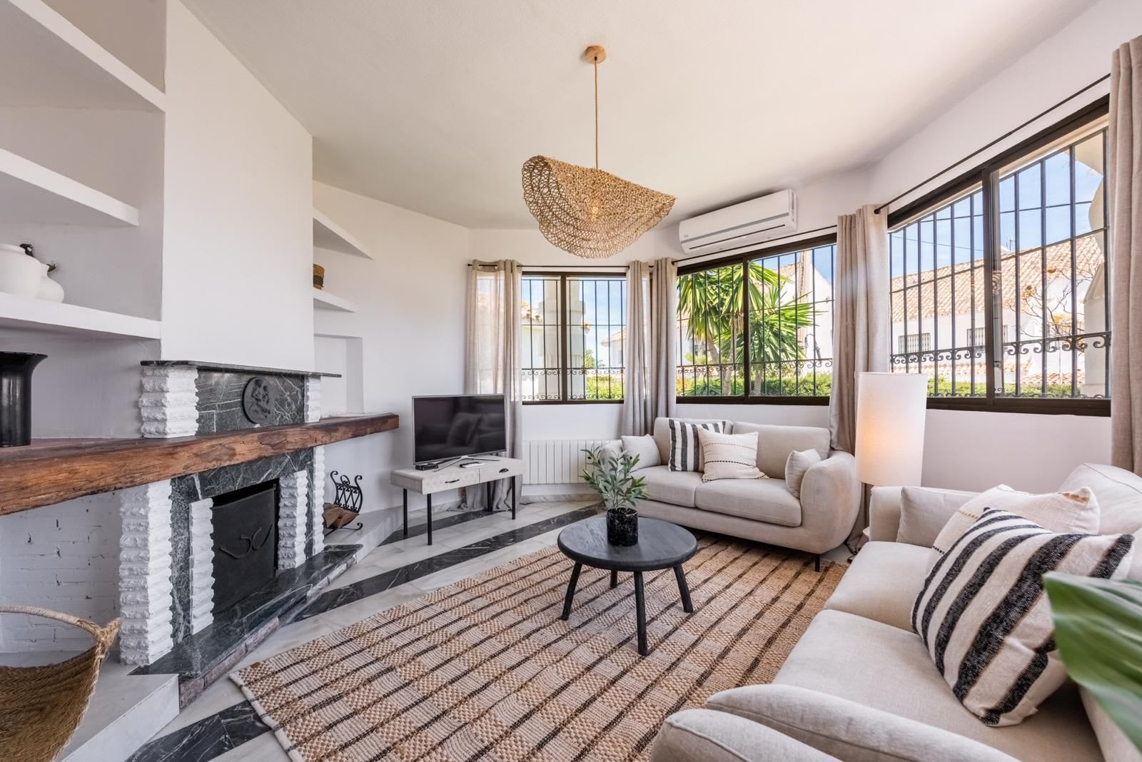 Villa til salgs i Estepona, Bilde 2