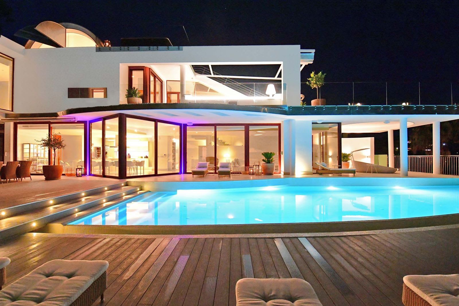 Frittliggende villa til salgs i Nueva Andalucía, Marbella, Bilde 2