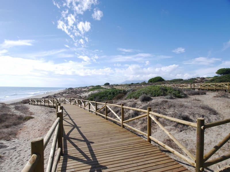 Halvpart av tomannsbolig til salgs i Artola, Marbella