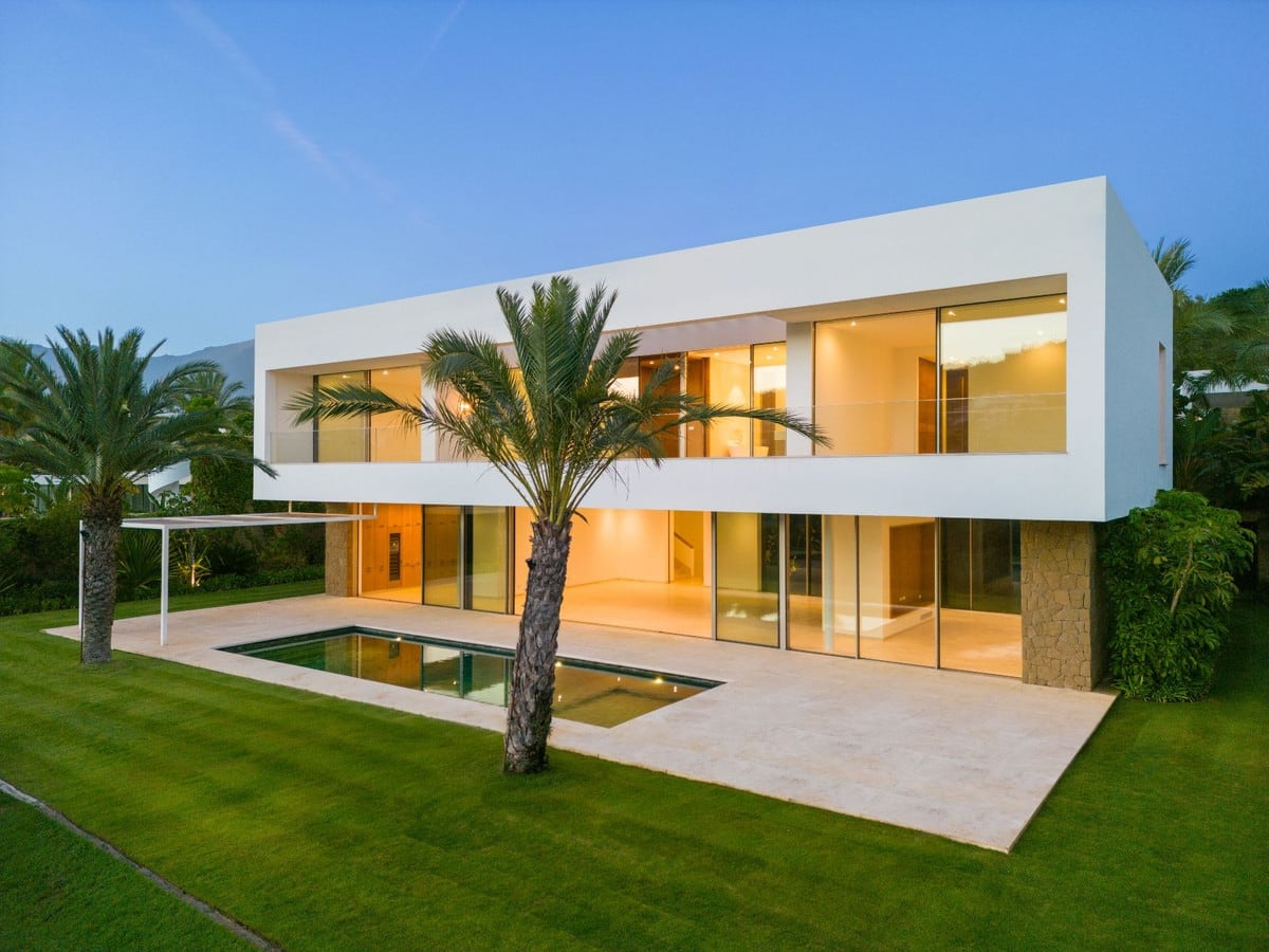 Frittliggende villa til salgs i Casares, Bilde 3