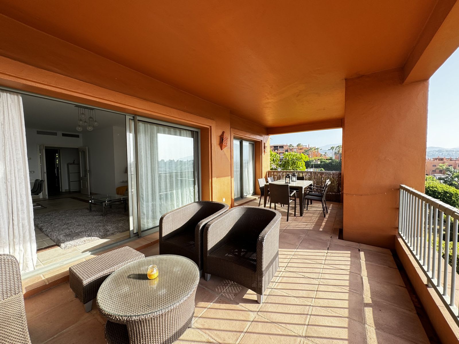 Leilighet til salgs i Benatalaya, Estepona, Bilde 2