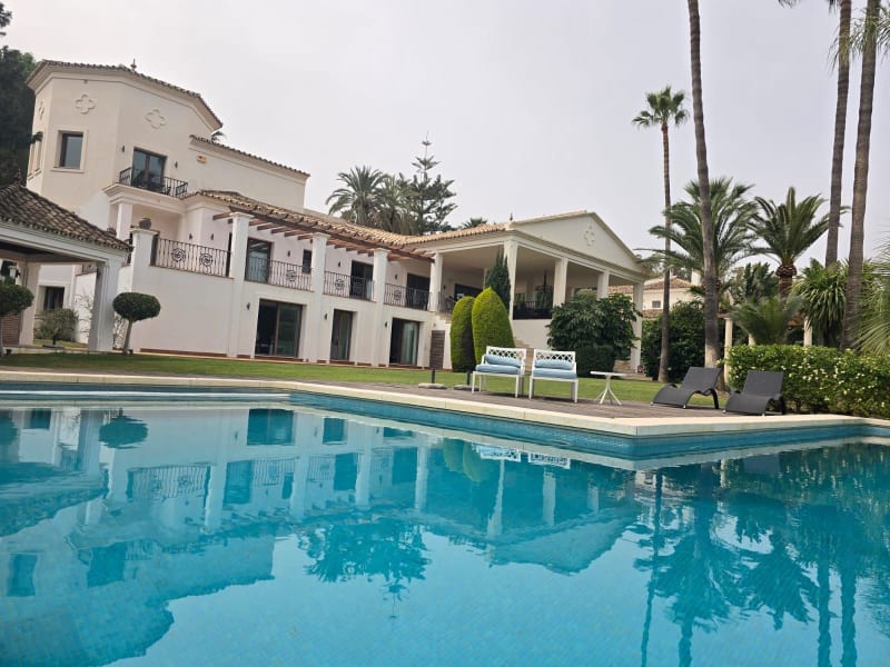 Villa til salgs i Marbella