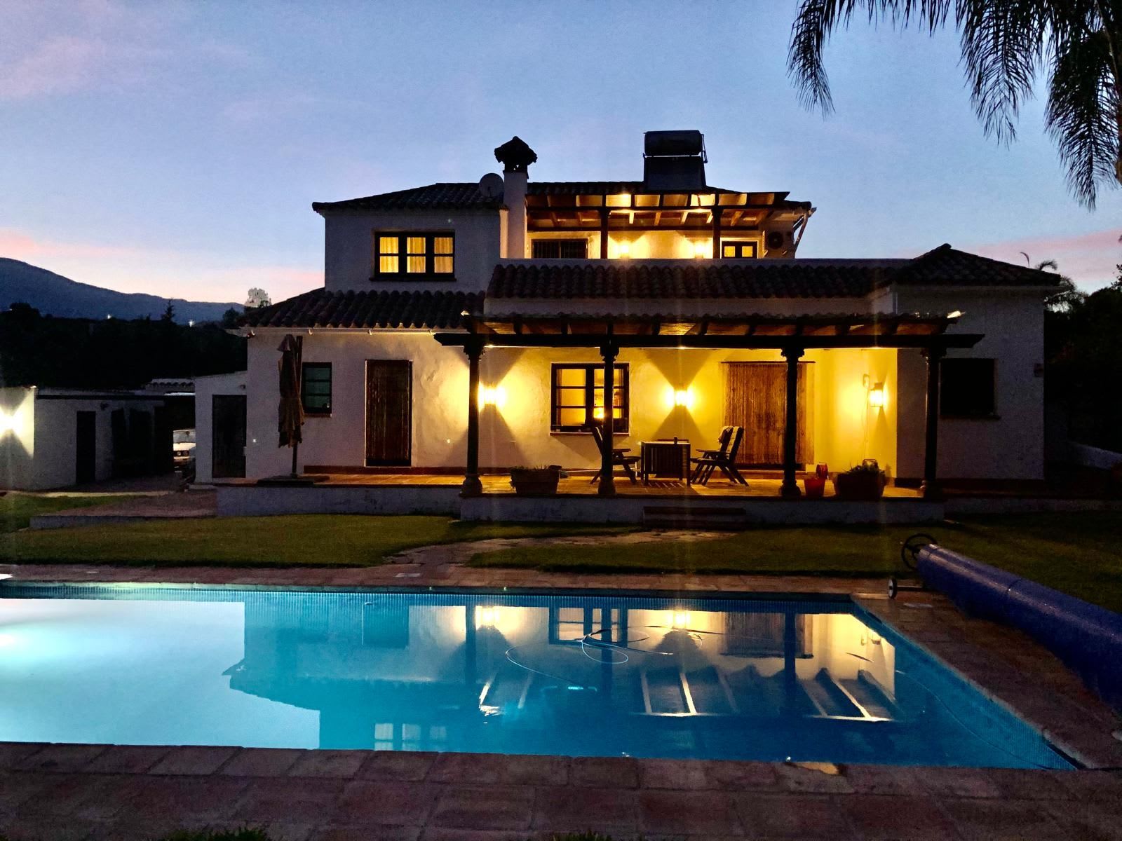 Villa til salgs i Estepona, Bilde 3