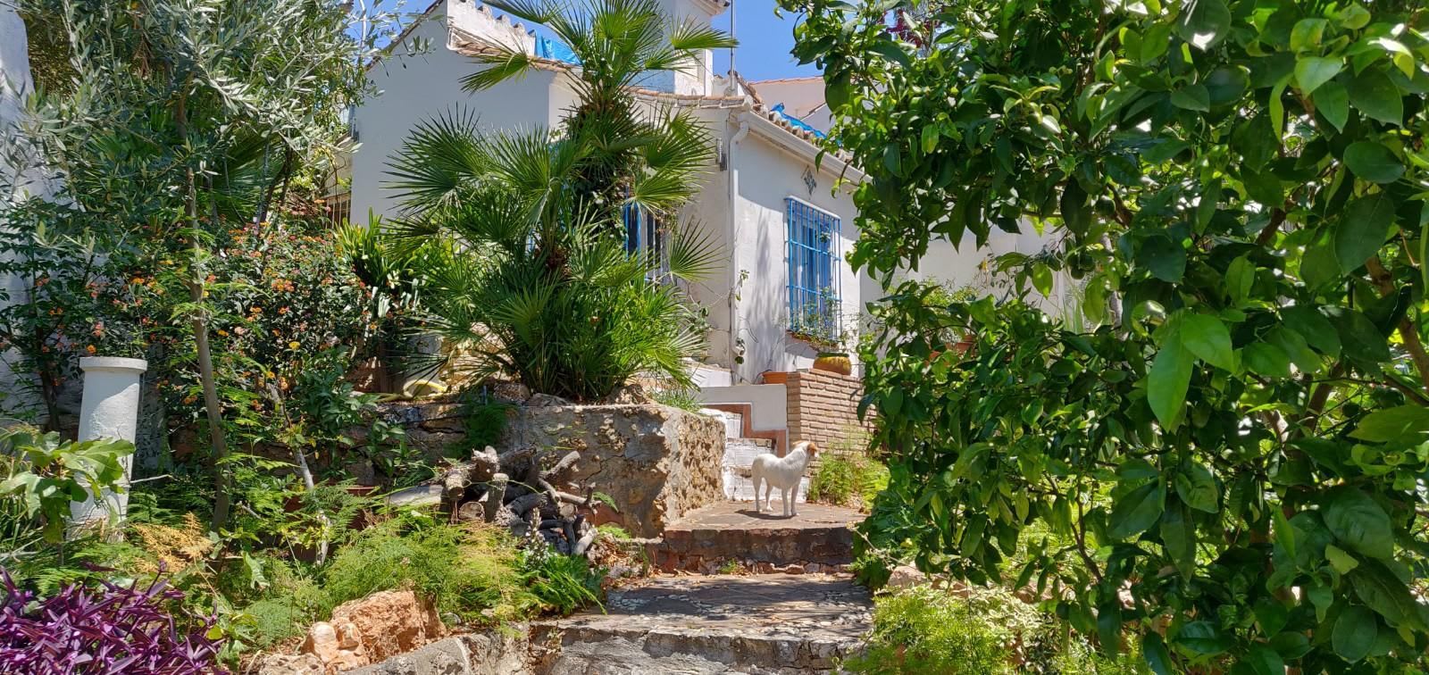 Frittliggende villa til salgs i Torremolinos, Bilde 2