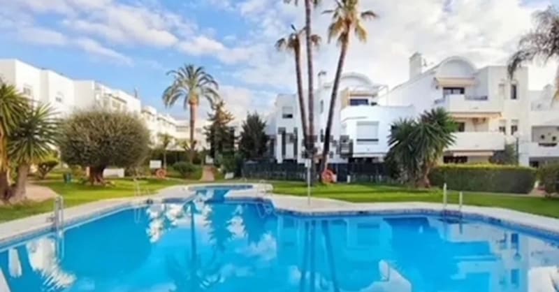 Leilighet på bakkeplan til salgs i El Paraiso, Estepona