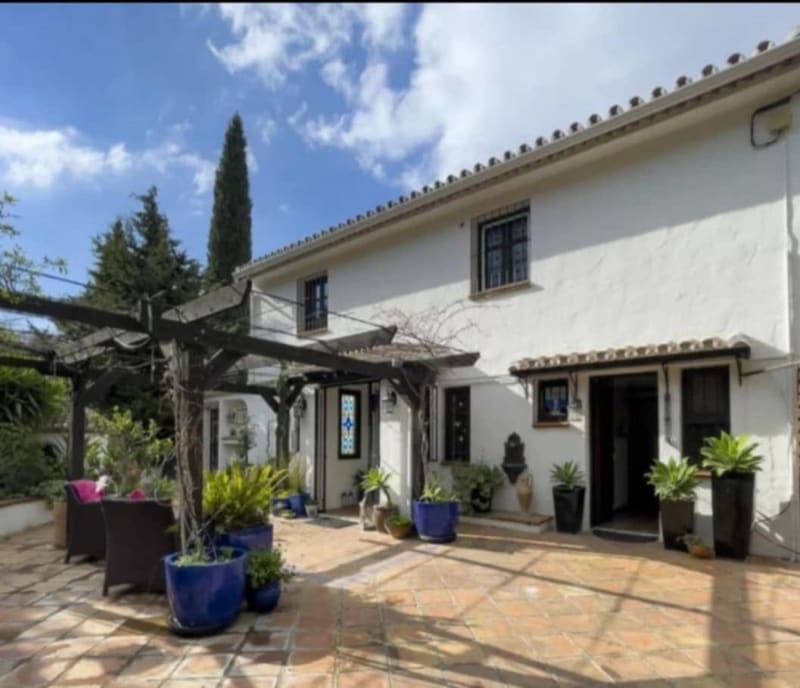 Villa til salgs i Rosa de la Piedra, Mijas