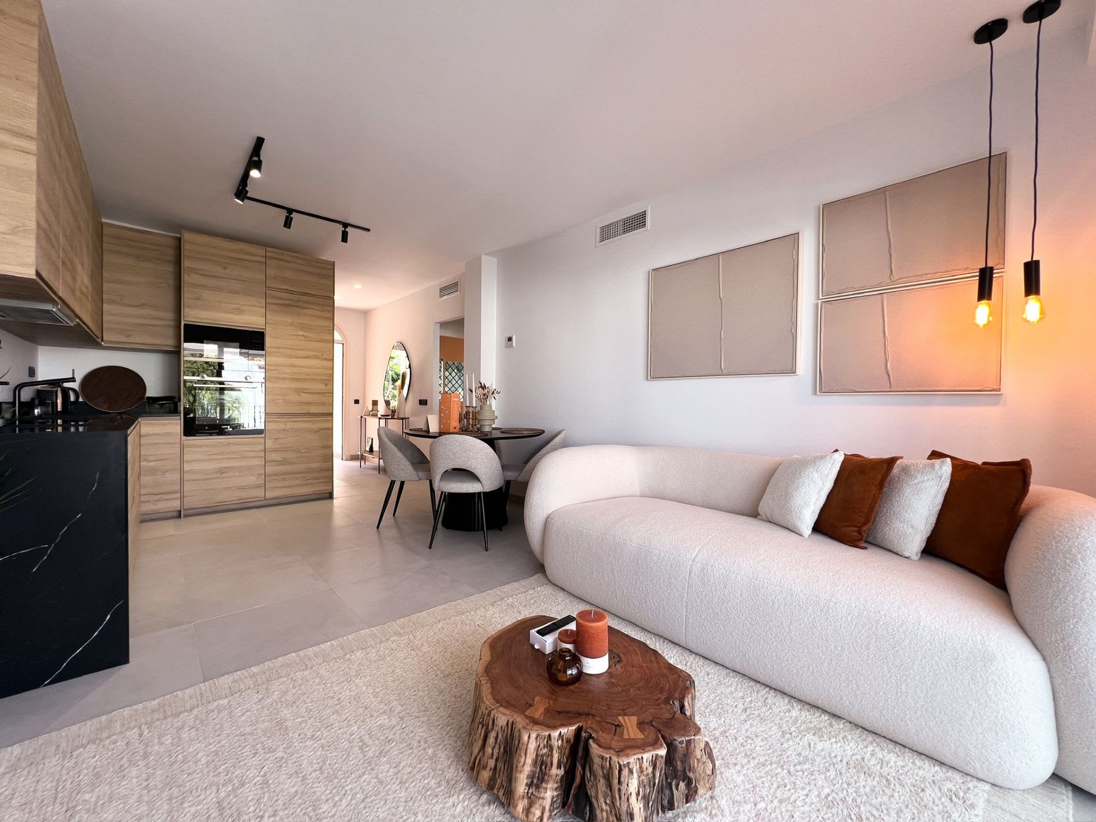 Duplex-penthouse til salgs i Nueva Andalucía, Bilde 2