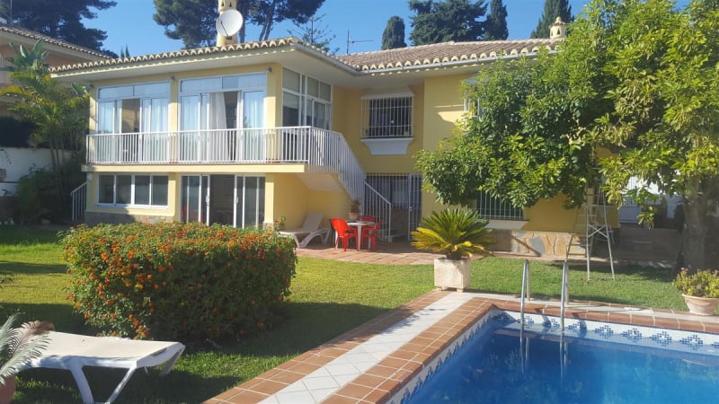 Frittliggende villa til salgs i Mijas Costa