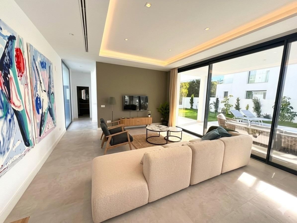 Villa til salgs i Estepona, Bilde 3