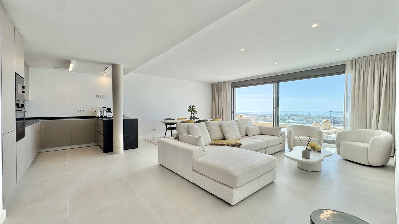 Penthouse til salgs i Selwo, Bilde 2