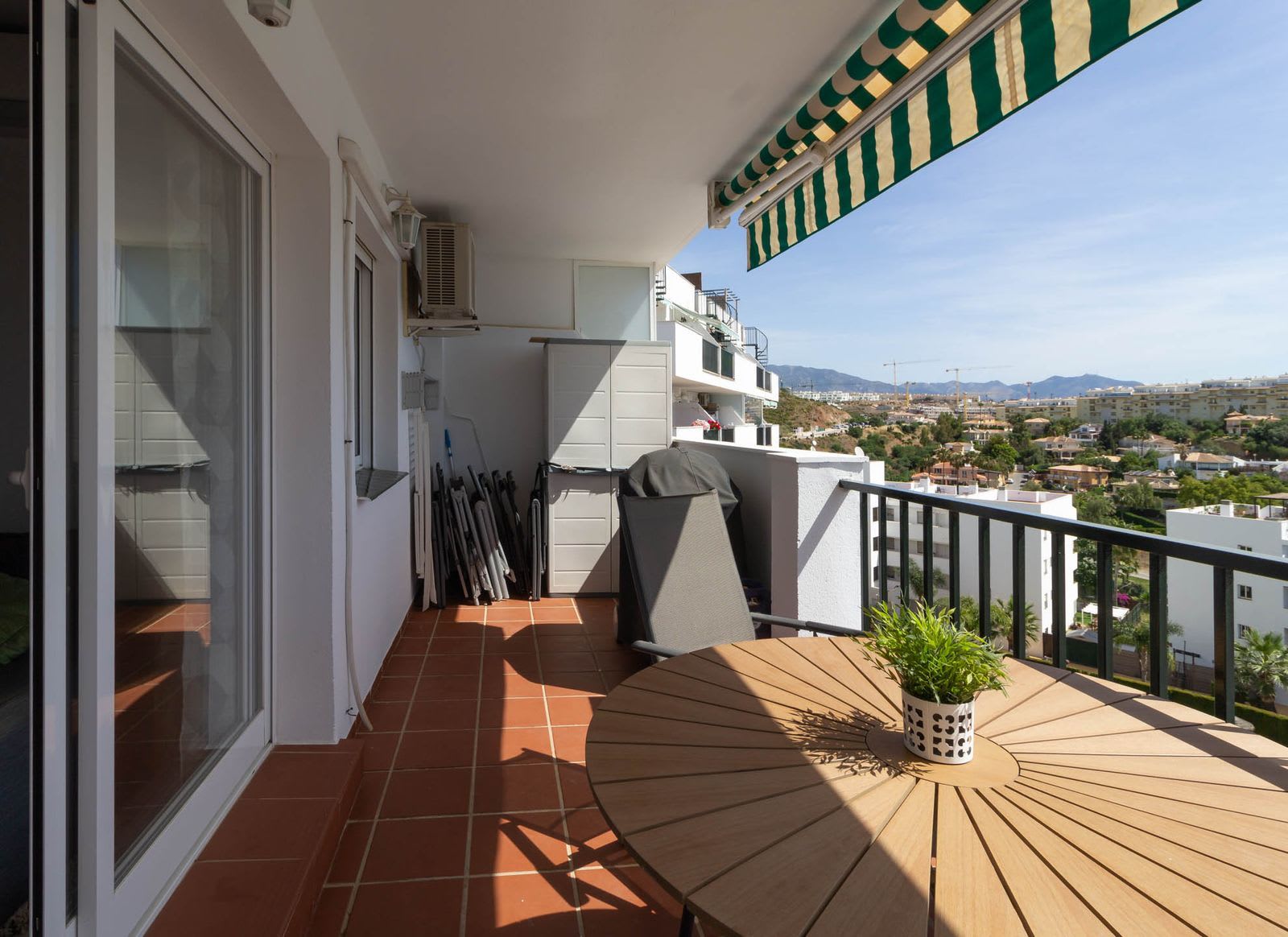 Leilighet midt i bygget til salgs i La Cala de Mijas, Bilde 3