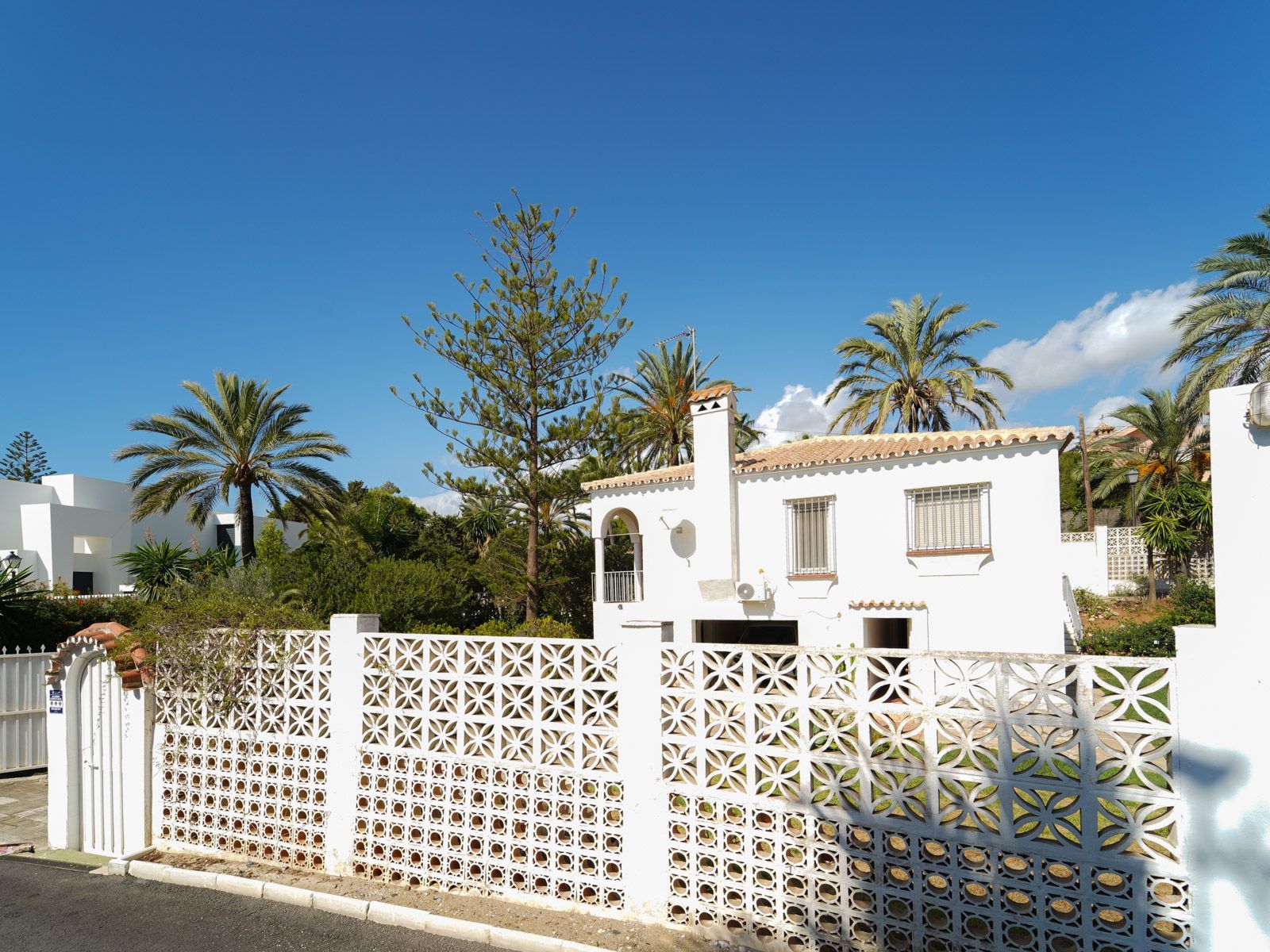 Villa for sale in Marbesa, Photo 2