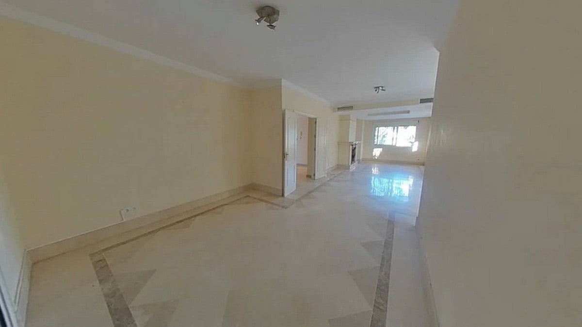 Villa til salgs i Los Naranjos, Marbella, Bilde 3