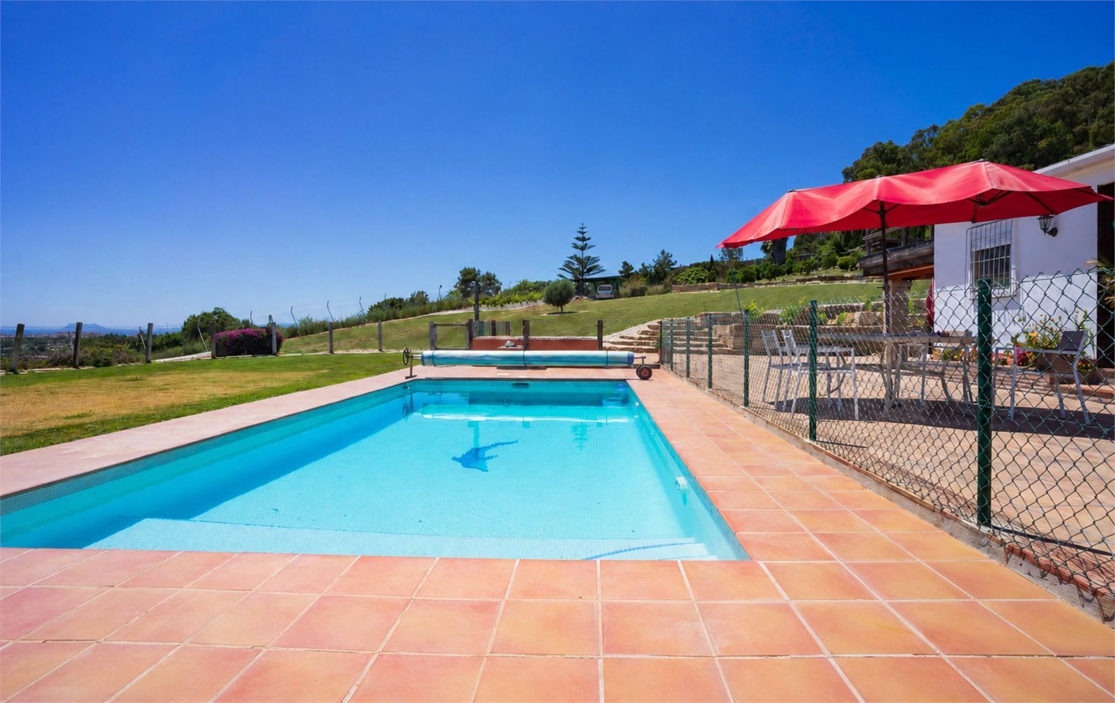 Villa til salgs i Estepona, Bilde 3