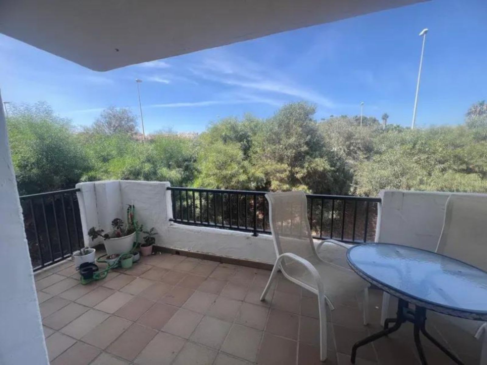 Lägenhet på mellanvåning till salu i Marbella, Foto 2