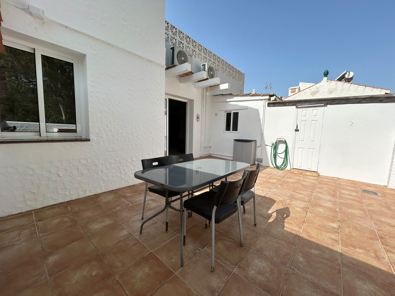 Villa til salgs i Estepona, Bilde 2