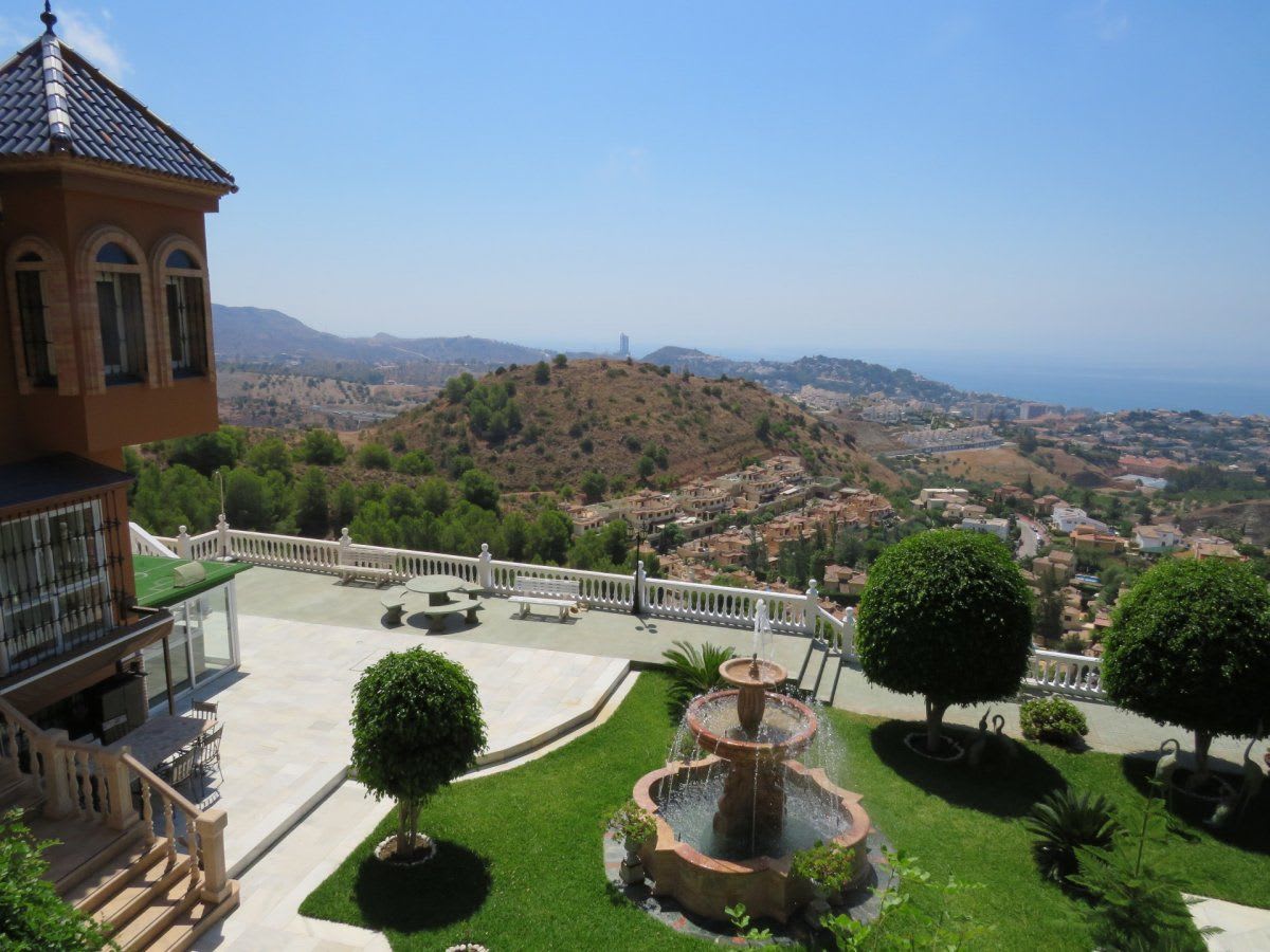 Frittliggende villa til salgs i Málaga, Bilde 2