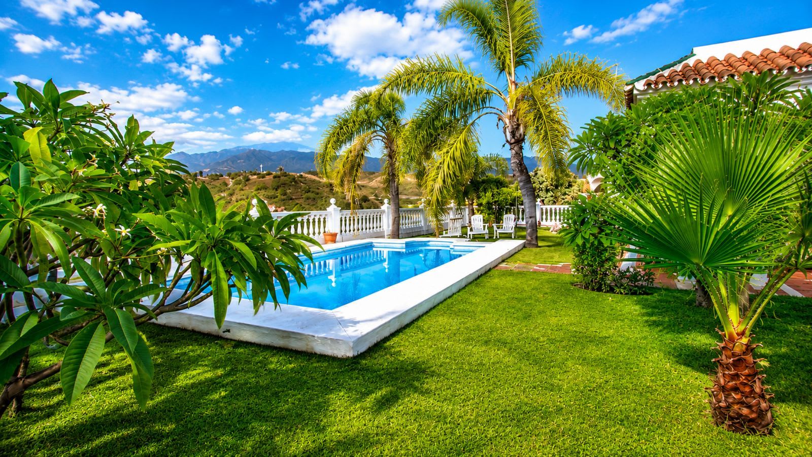 Villa til salgs i Estepona, Bilde 2