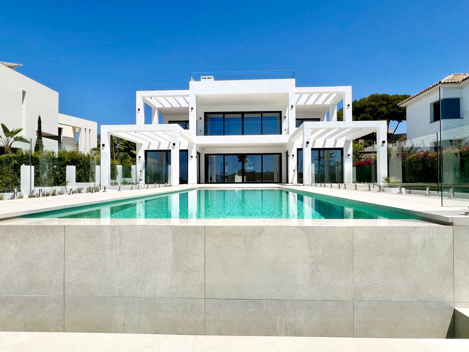 Villa til salgs i Marbella, Bilde 2