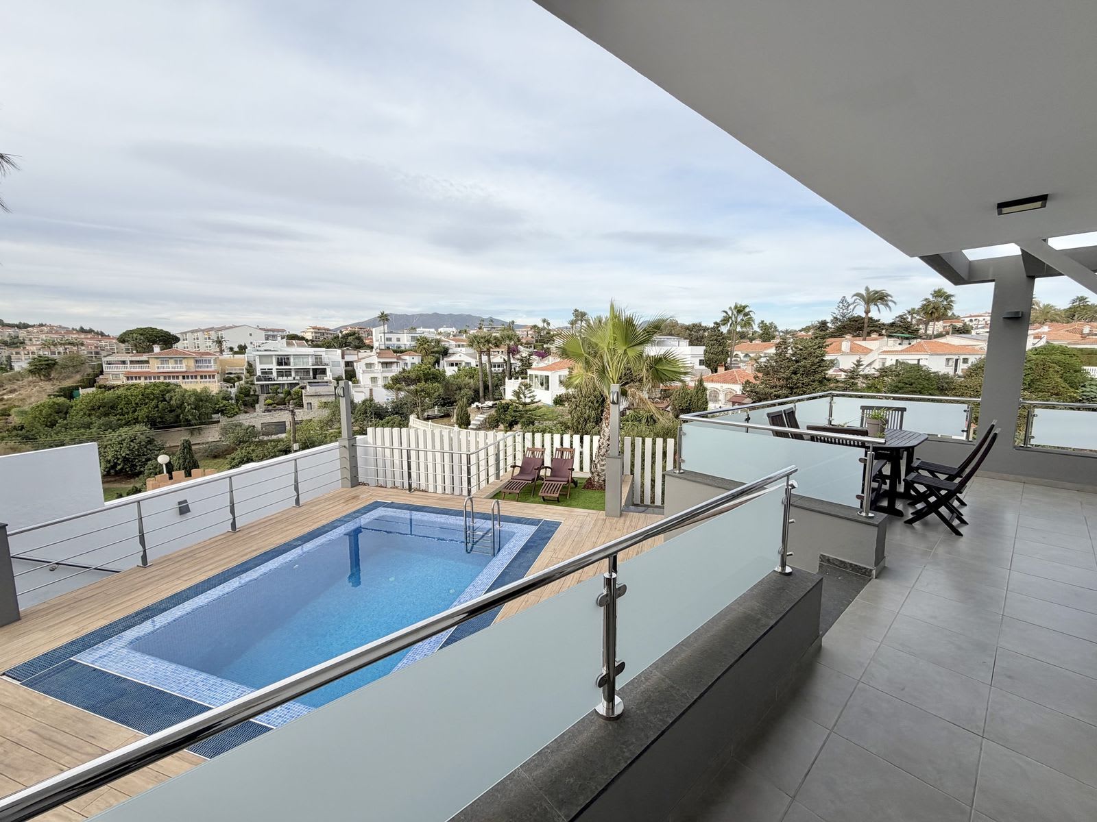 Frittliggende villa til salgs i Mijas Costa, Bilde 2