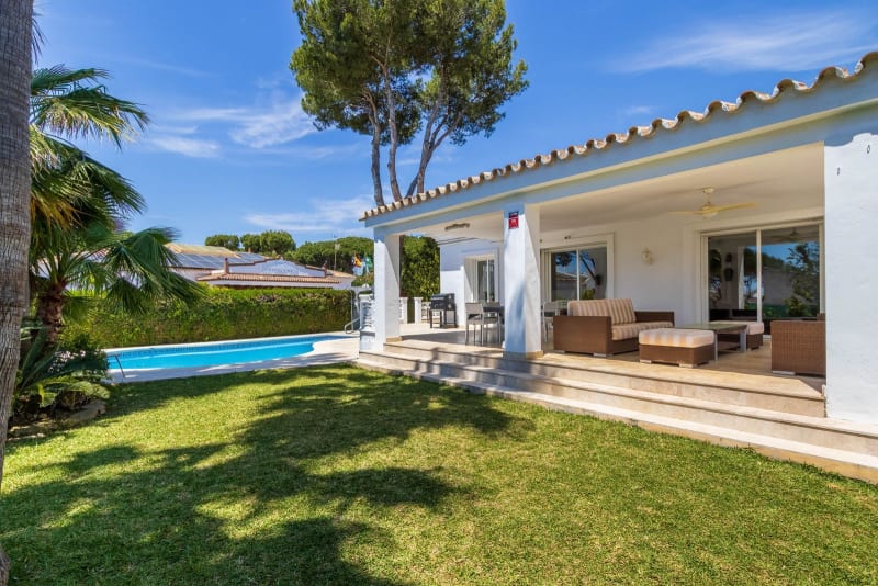 Villa till salu i Las Chapas