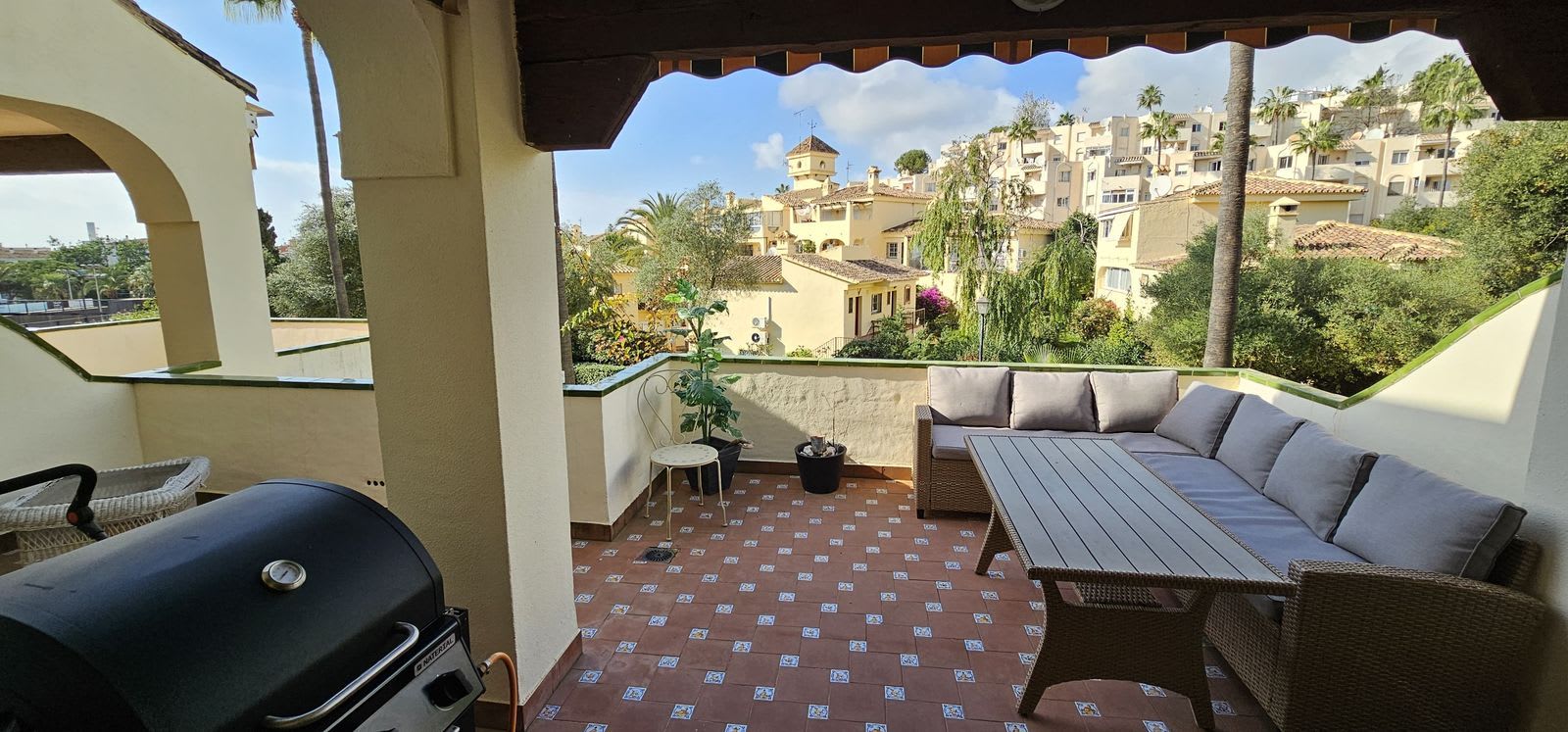 Leilighet midt i bygget til salgs i Riviera del Sol, Bilde 2