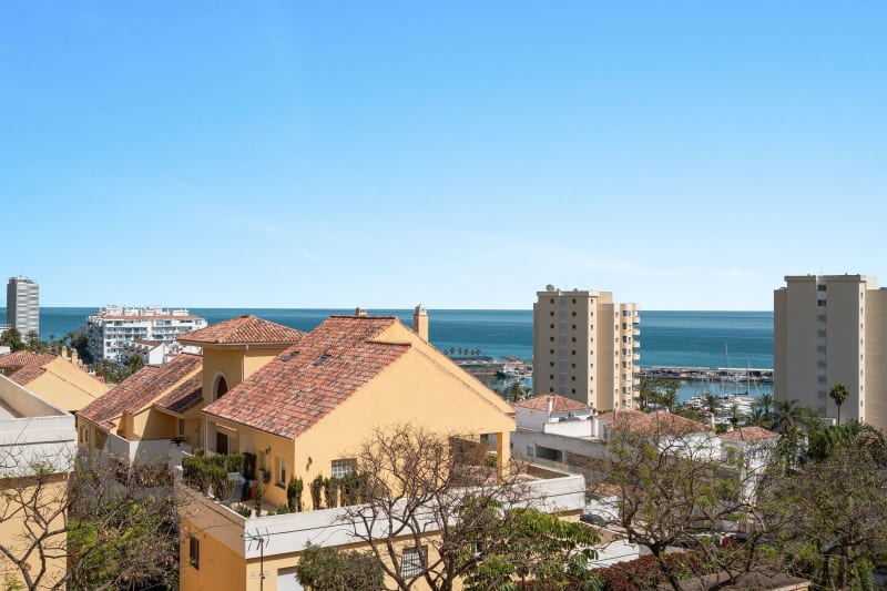 Toppleilighet til salgs i Estepona