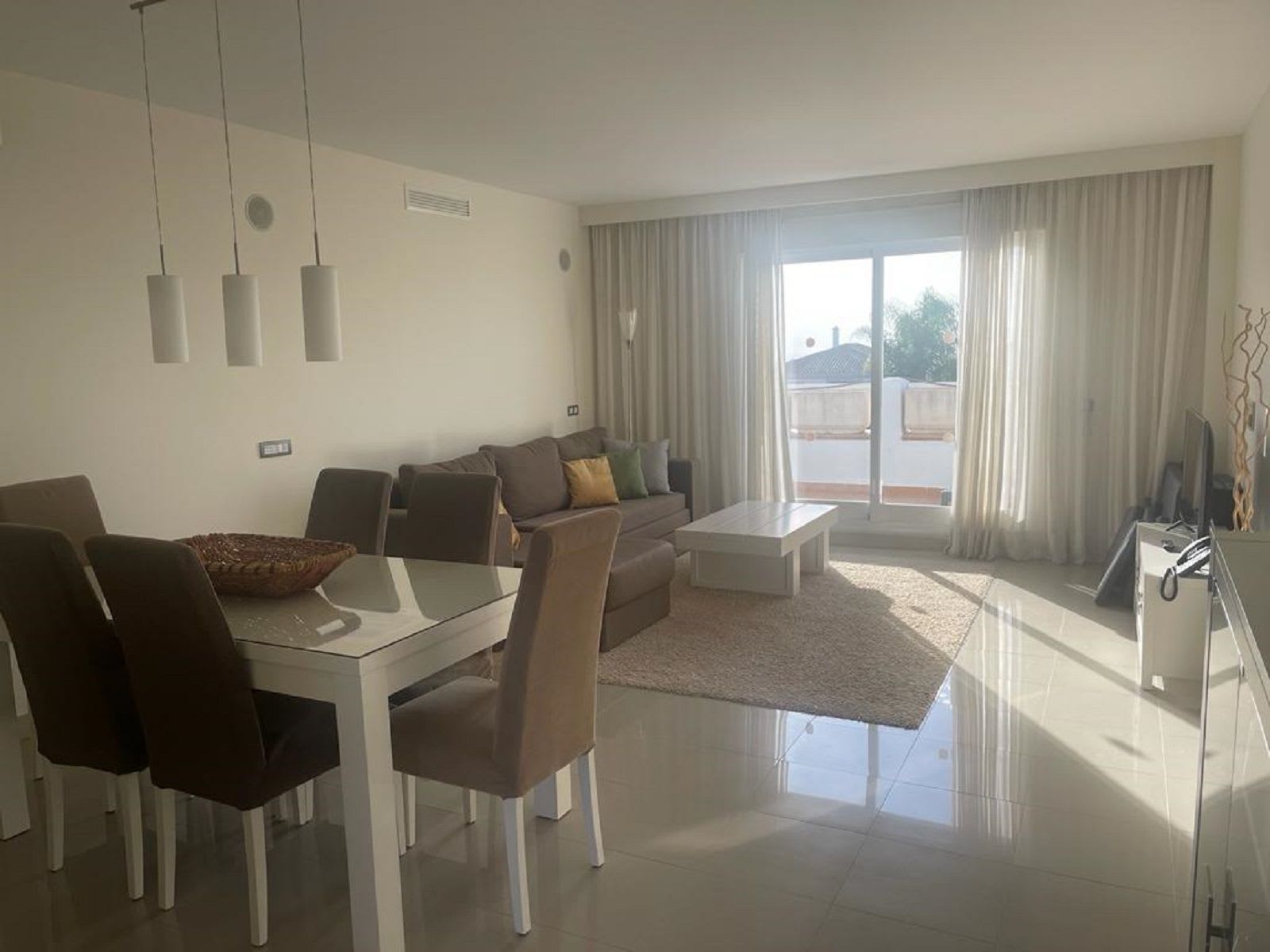 Toppetasjeleilighet til salgs i Estepona, Bilde 2