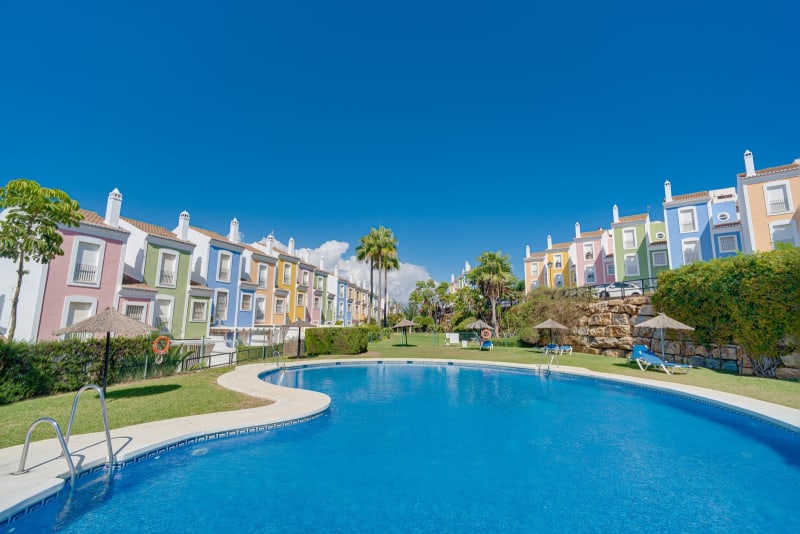 Radhus med 3 sovrum till salu i Casares Playa