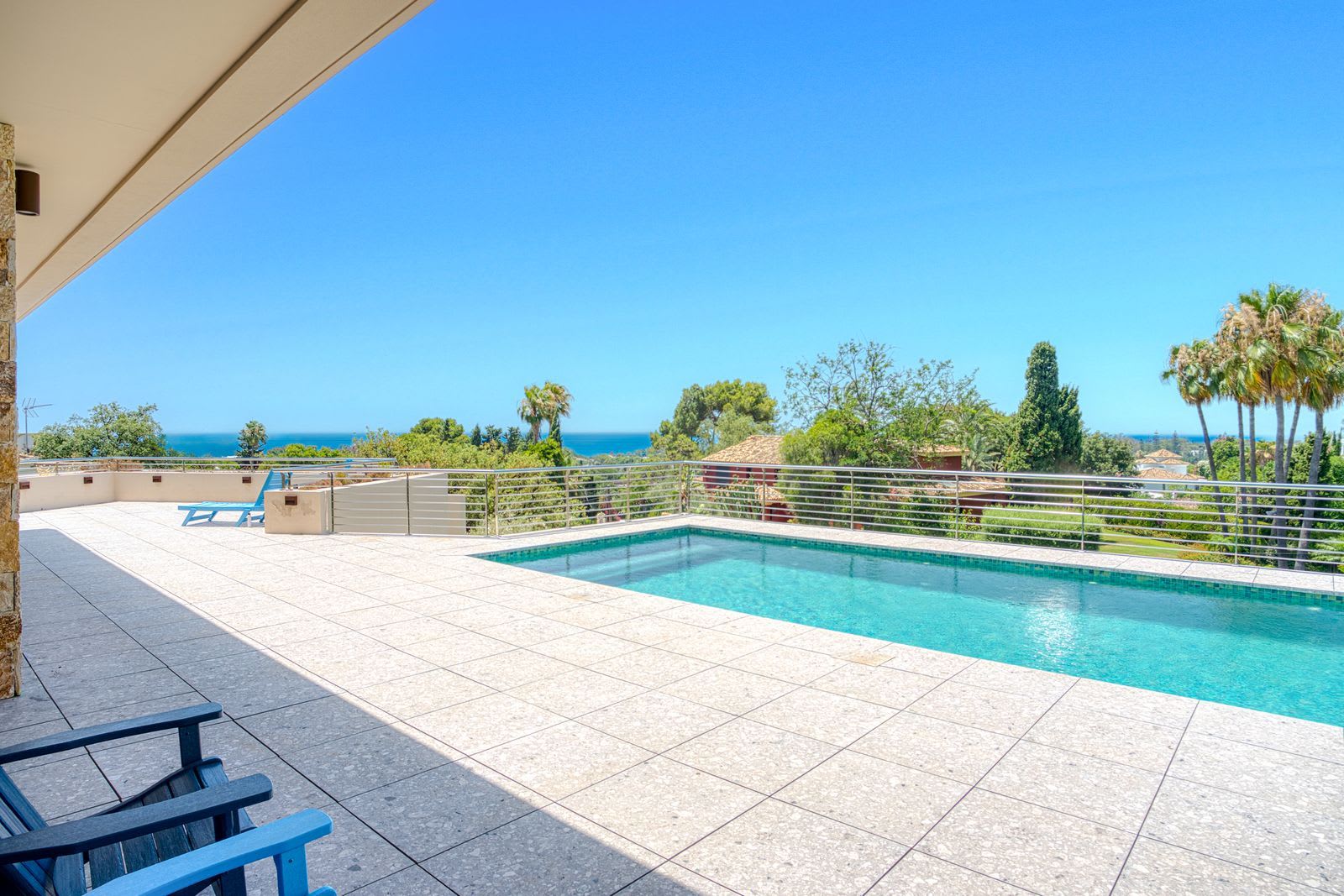 Frittliggende villa til salgs i Elviria, Bilde 3