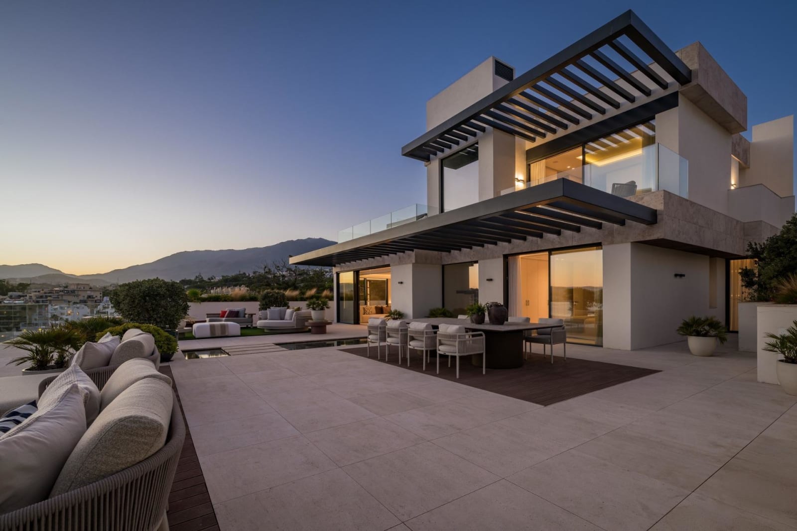 Penthouse til salgs i Estepona, Bilde 2