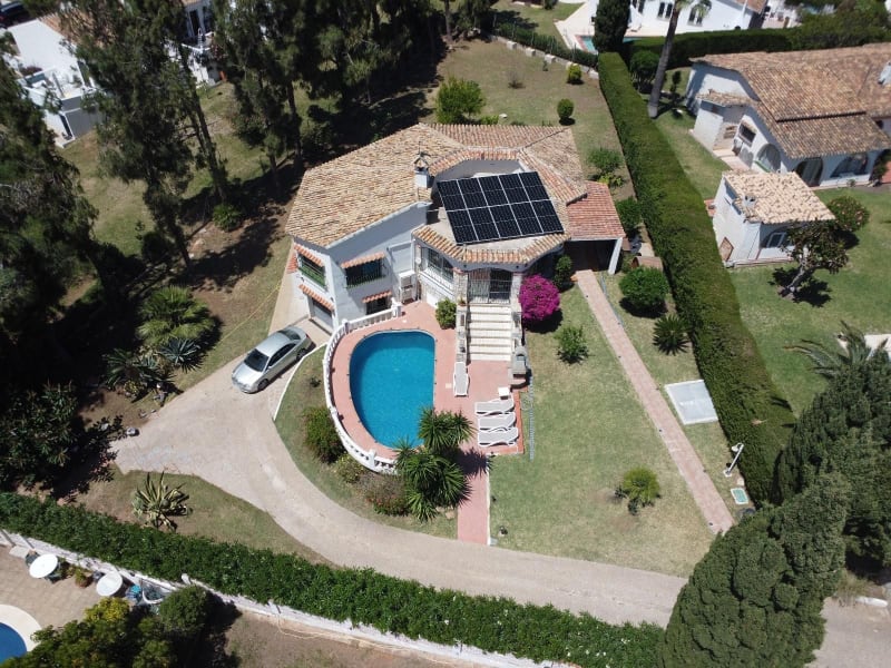 Friliggande villa till salu i El Chaparral